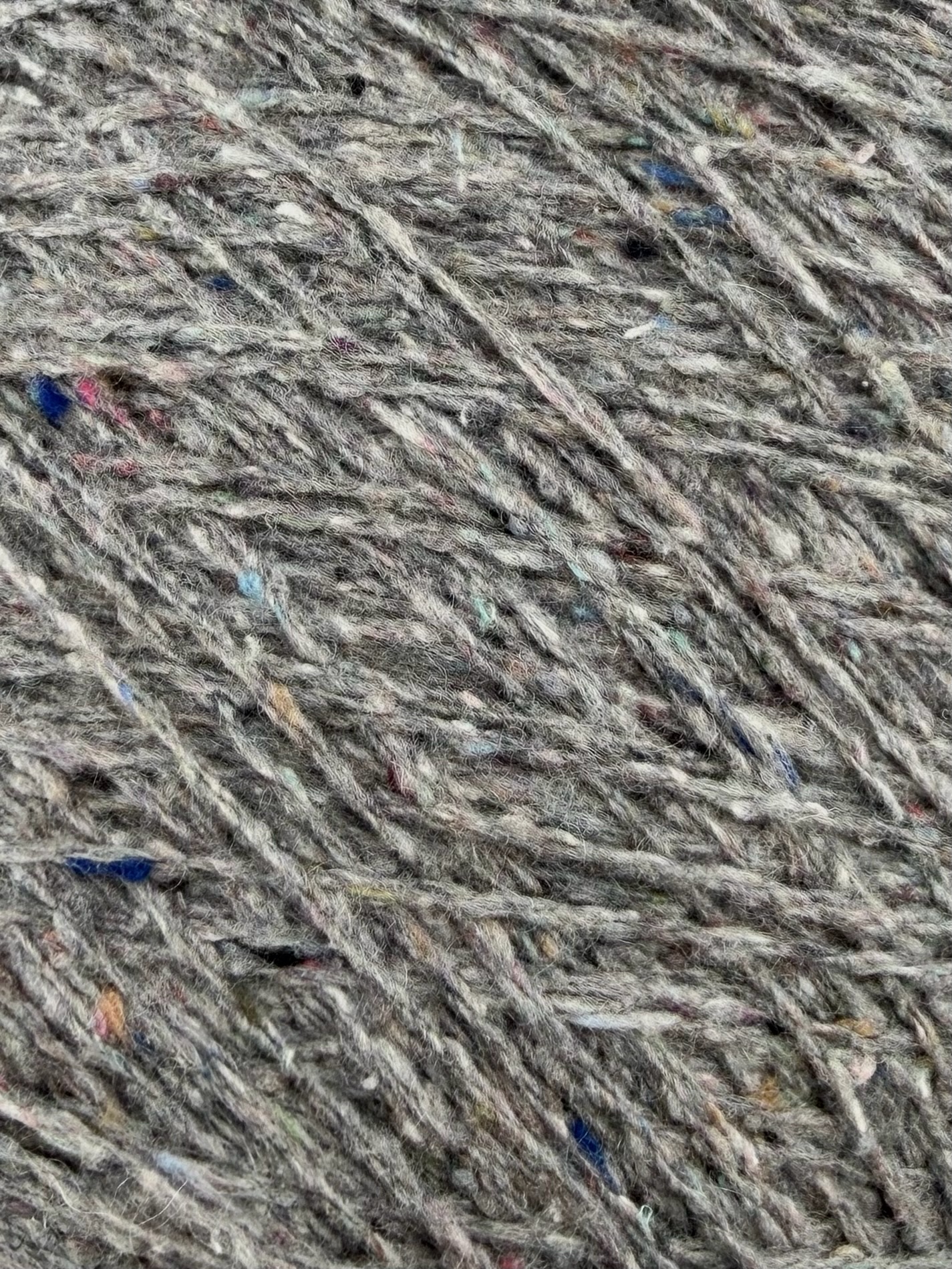 The Royal Collection Tweed Nm 2/6000 aus Kaschmir, Wolle und Seide col. Grau Mélange foto 4